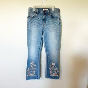 Johnny Was Jeans Cropped Baby Boot Embroidered